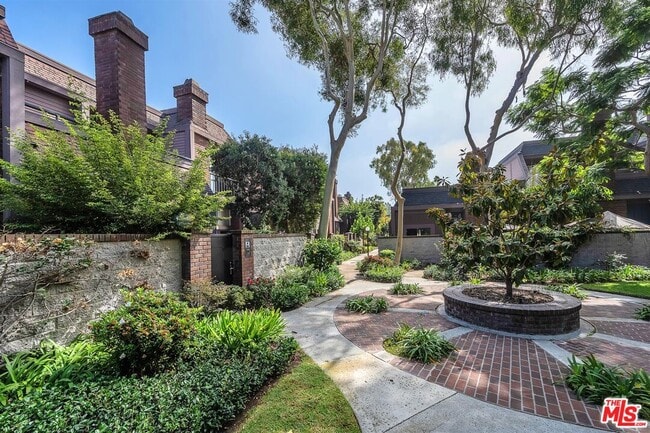 Building Photo - 4425 Alla Rd