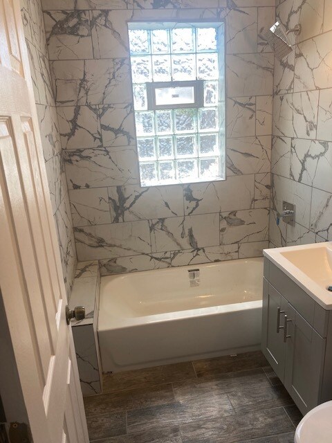 Building Photo - 7940 S Kingston Ave