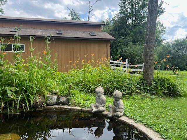 Building Photo - 14935 W Old School Rd