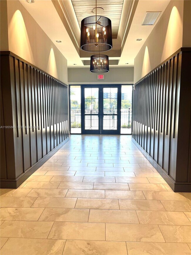 Building Photo - 4490 Gramercy Dr