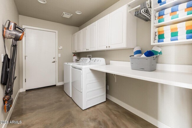 Building Photo - 5225 N 83rd Pl