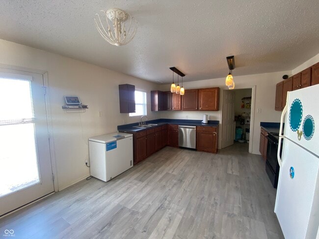 Building Photo - 12824 E 131st St