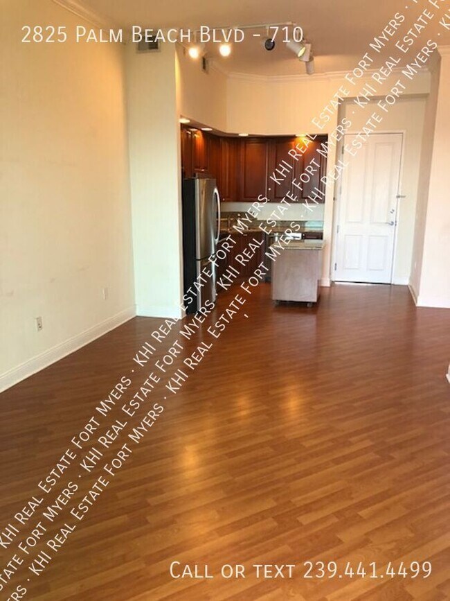 Building Photo - 2825 Palm Beach Blvd