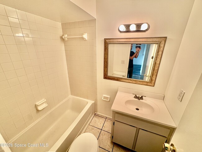 Building Photo - 420 Catamaran Dr