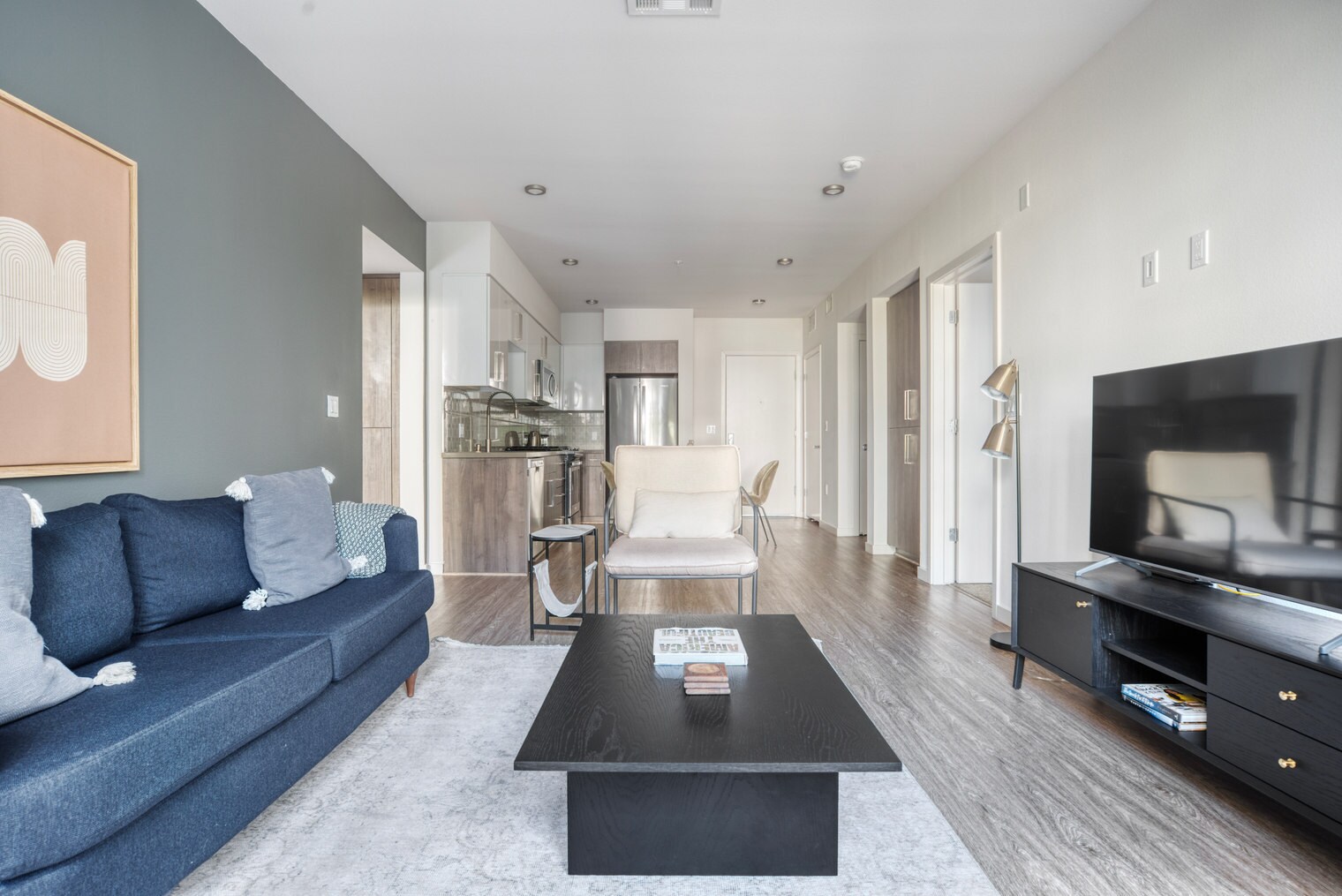 Building Photo - 650 E Capitol Ave