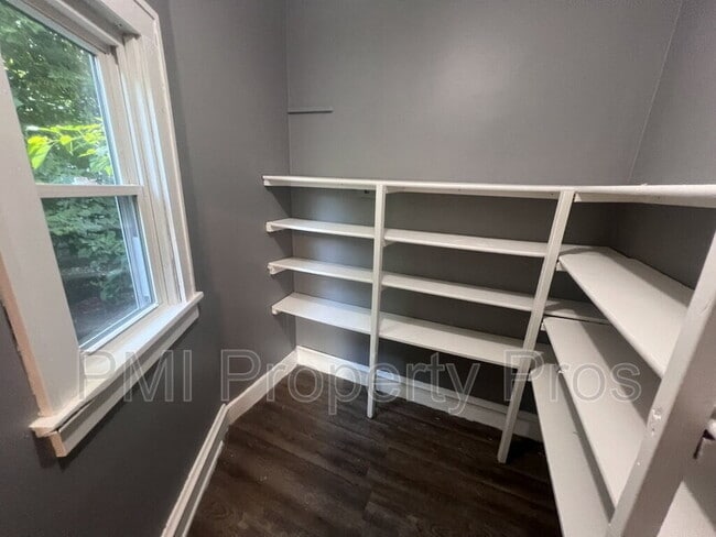 Building Photo - 1536 N 38th St