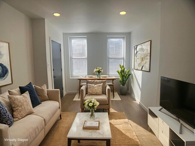 Primary Photo - 2239 W Oxford St