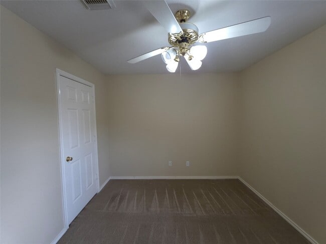 Building Photo - 19406 Stillhouse Dr