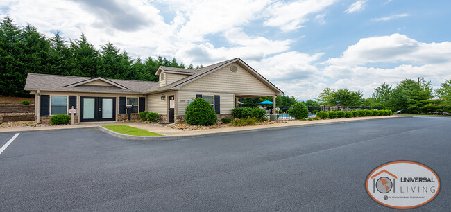 Building Photo - Stone Crest Townhomes