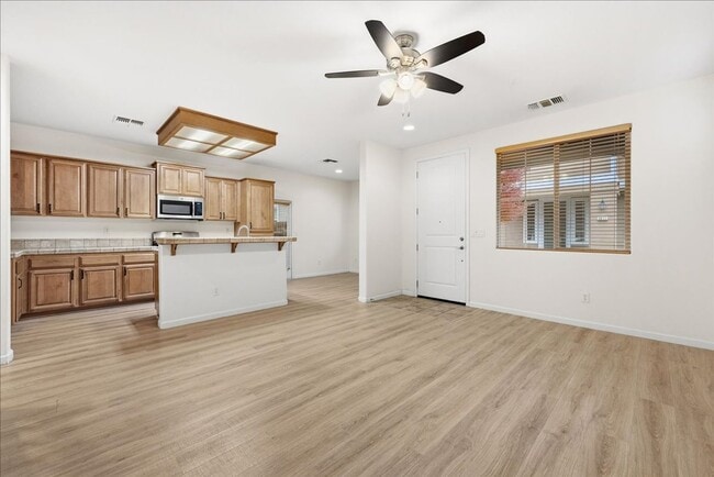 Building Photo - 3621 el Dala Ln