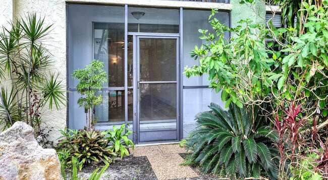 Building Photo - 5300 NE 24th Terrace