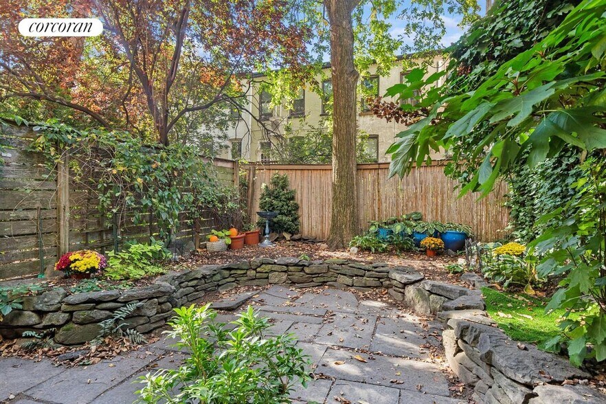 Building Photo - 416 3rd St