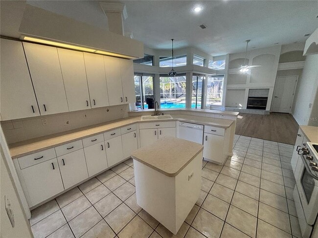 Building Photo - 3921 Talah Dr