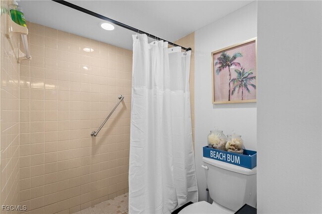 Building Photo - 9415 Gulf Shore Dr