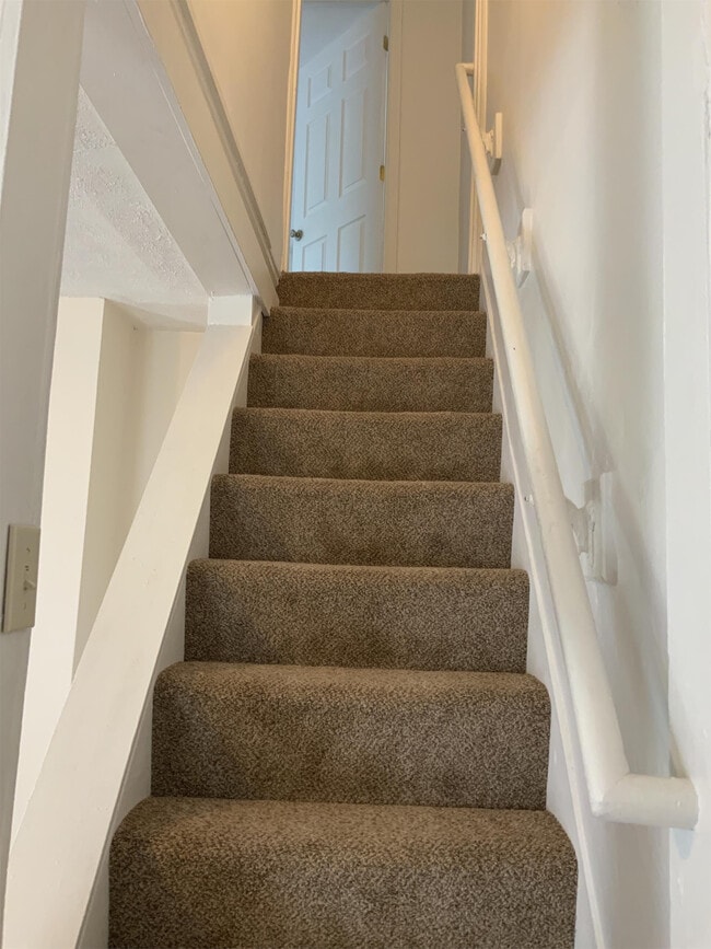 Building Photo - 344 Watt St