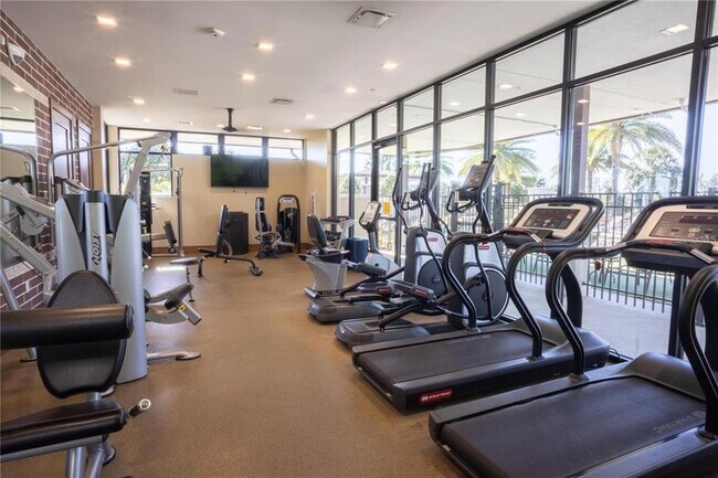 Building Photo - 15836 Marina Bay Dr