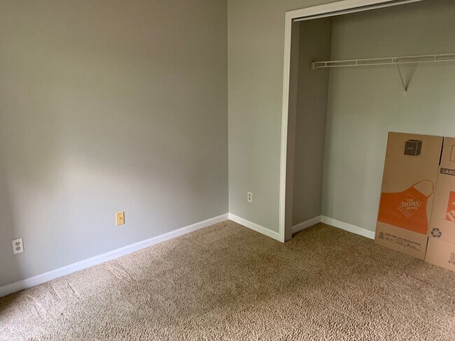 Building Photo - 4654 White Rock Cir