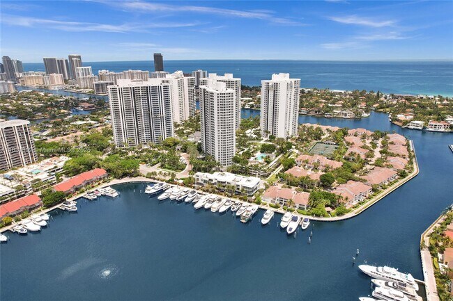 Building Photo - 21055 Yacht Club Dr