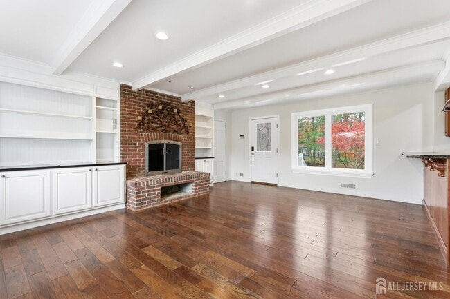 Building Photo - 28 Southfield Rd