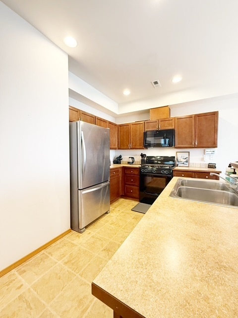 Building Photo - 317 NE Miramar Cir