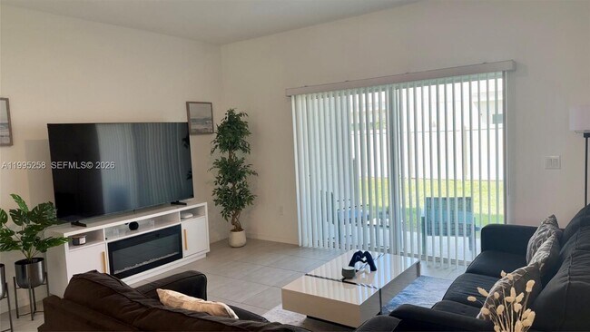 Building Photo - 3381 Composition St