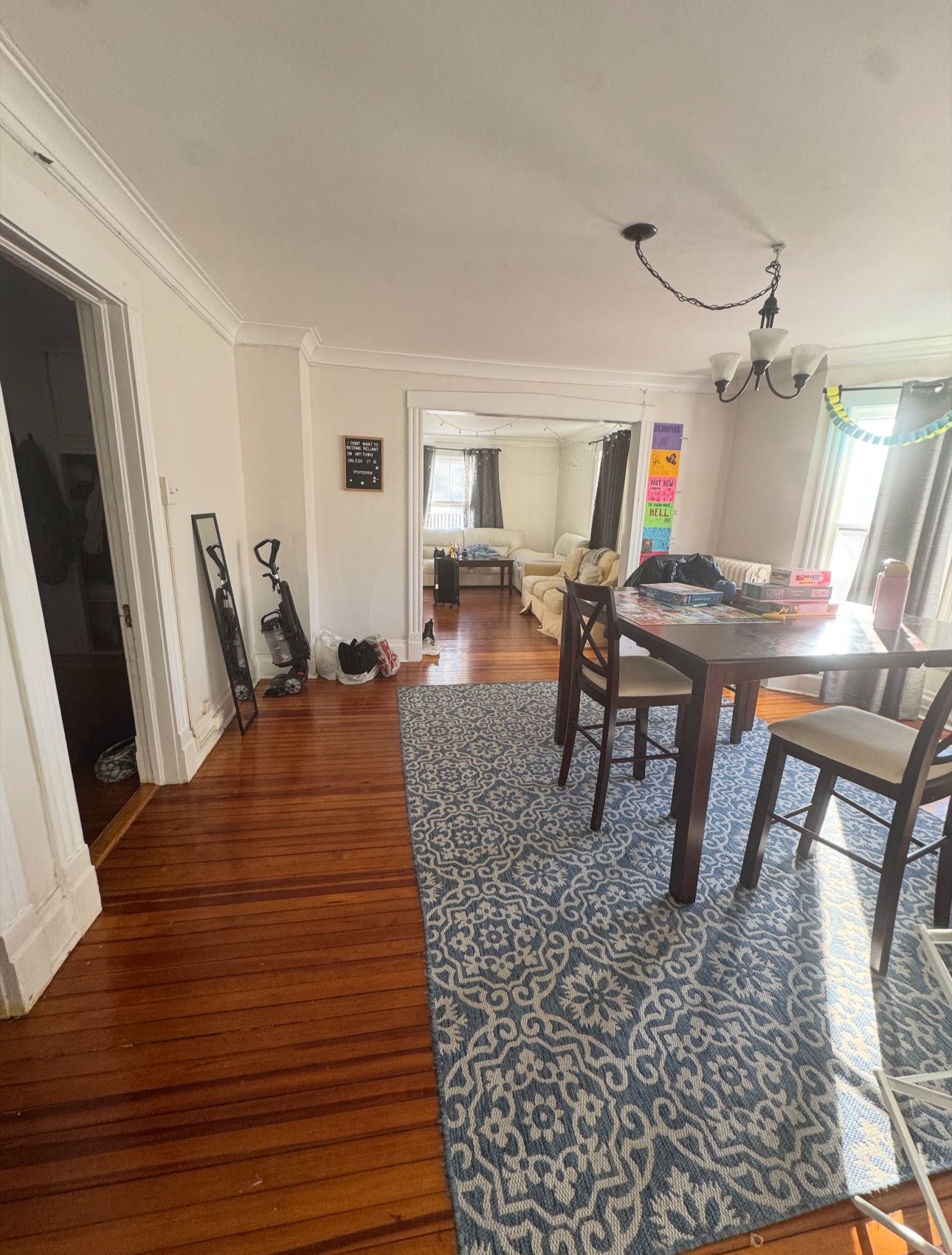 Building Photo - 1121 Leonard Pl