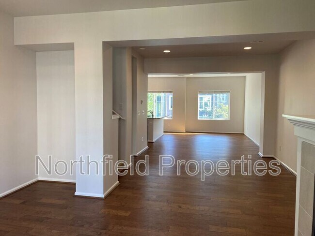 Building Photo - 3421 31st Dr