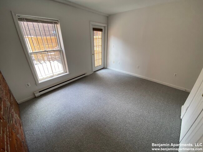 Building Photo - 1750 Washington St