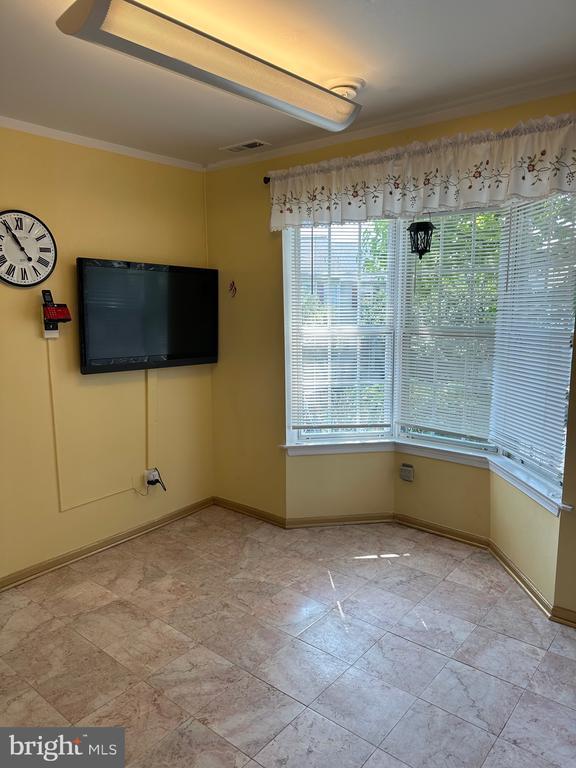 Building Photo - 4002 Summer Hollow Ct