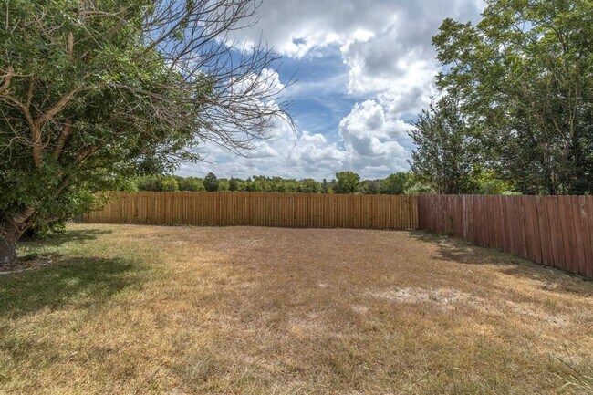 Building Photo - 216 Meadowside Dr