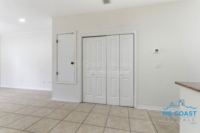 Building Photo - 125 Earle Taylor Ln