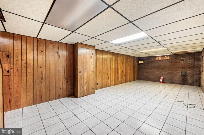 Building Photo - 1236 Ellis Cir
