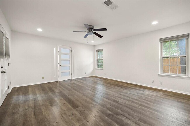 Building Photo - 11817 Millwright Pkwy