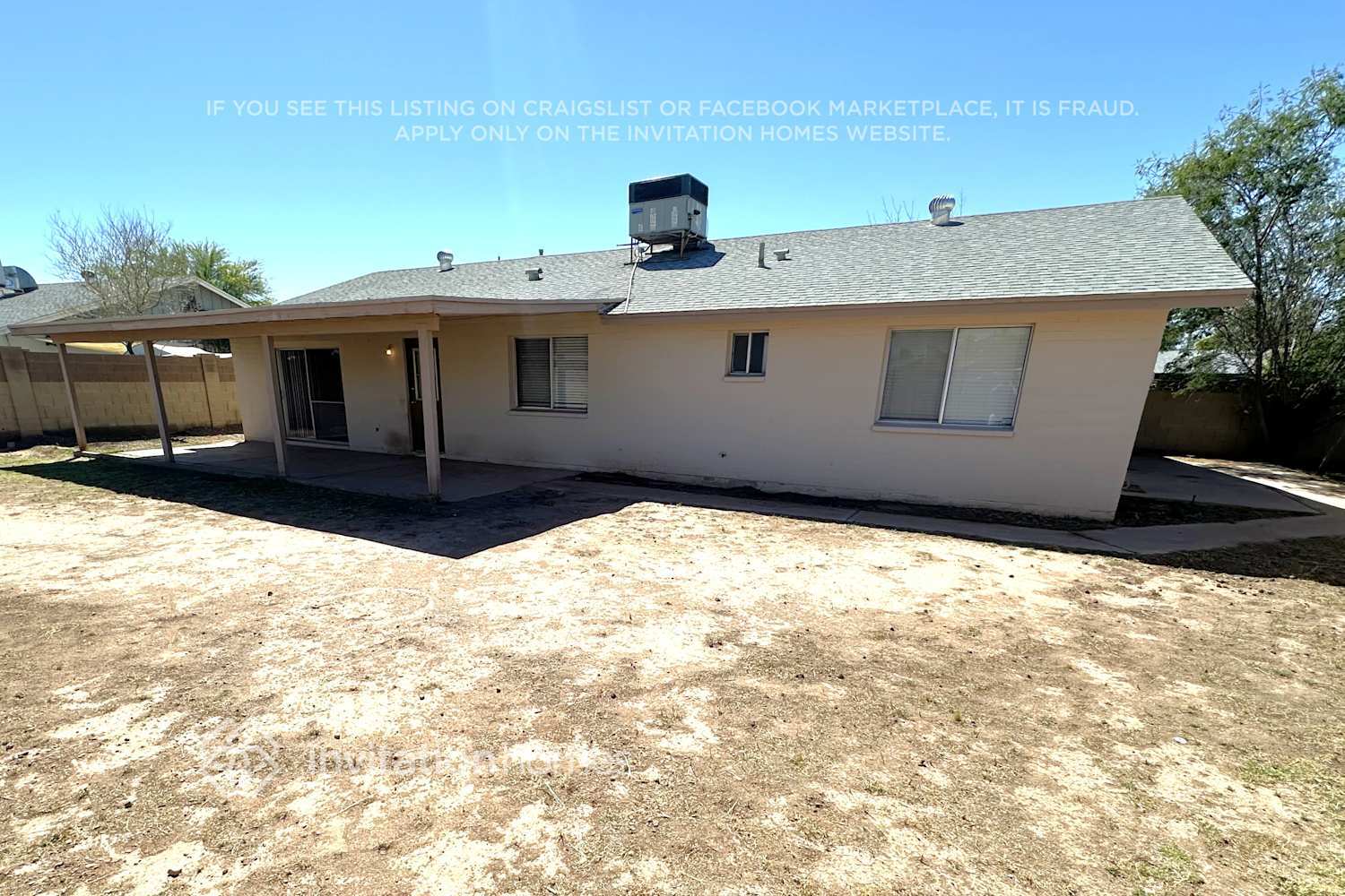 Building Photo - 2310 E Riviera Dr