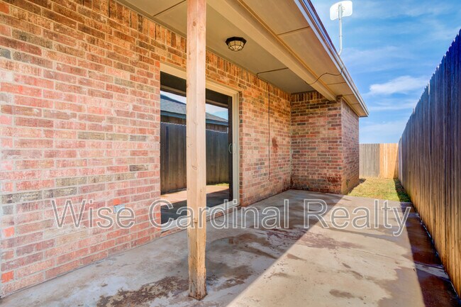 Building Photo - 17815 Private Rd 2160