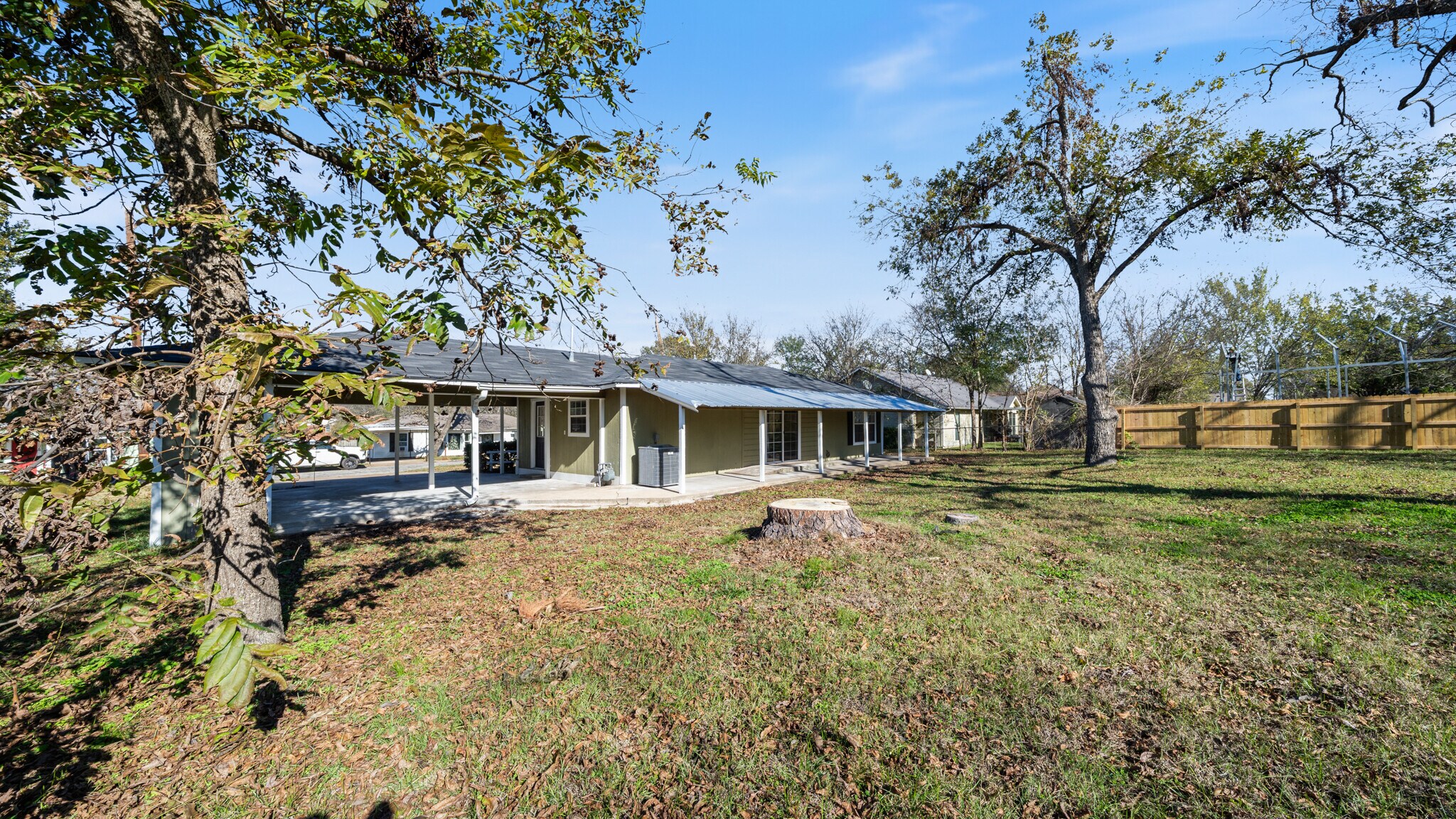 Building Photo - 403 Prairieville St