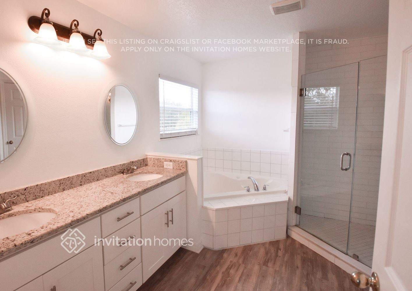 Building Photo - 14438 Estrella Dr