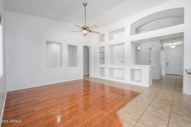 Building Photo - 3816 S Nantucket Dr