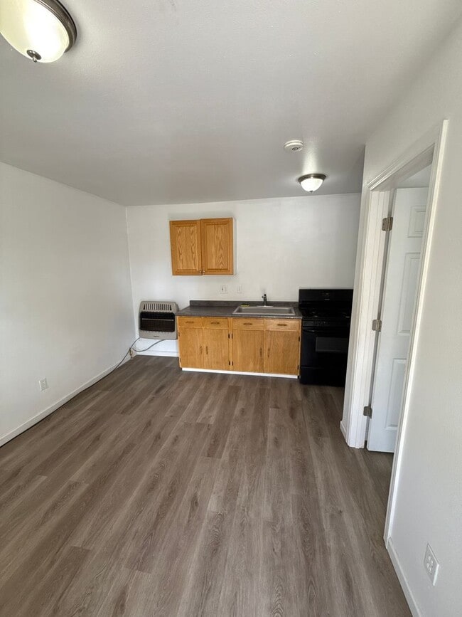 Building Photo - 2.2 Miles to Oregon Tech and Sky Lakes Med...