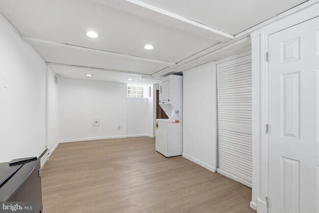 Building Photo - 4802 Alcott St