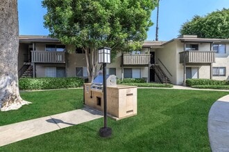Building Photo - Meadowood Place Apartment Homes