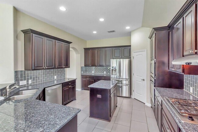 Building Photo - 101 Dasher Drive