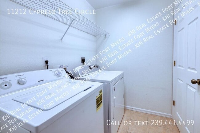 Building Photo - 11212 Cypress Tree Cir