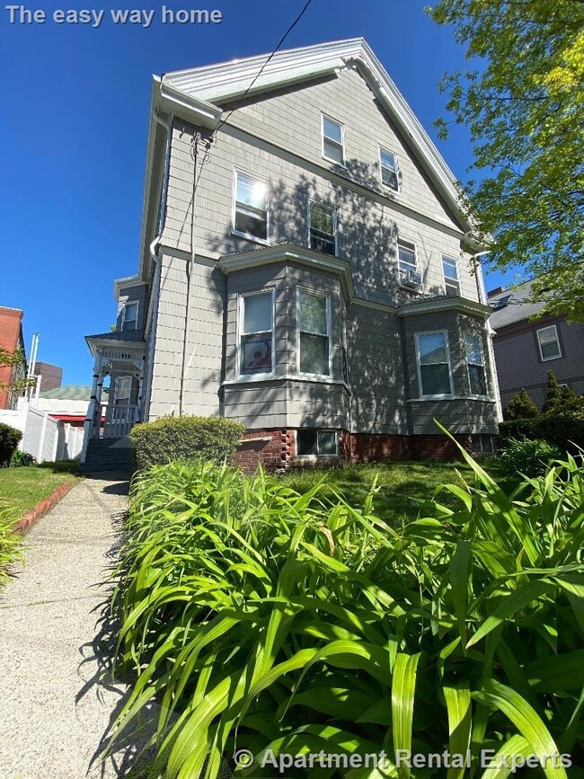 Building Photo - 5-7 Blake St Unit #1