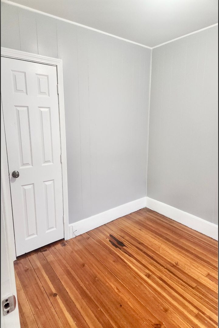 Building Photo - 22-24 Lawn Avenue - Unit #1F