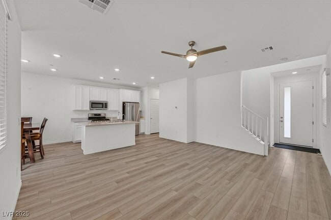 Building Photo - 8852 Flora Run Ave