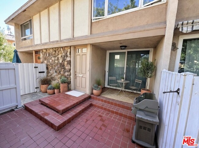 Building Photo - 5215 Sepulveda Blvd