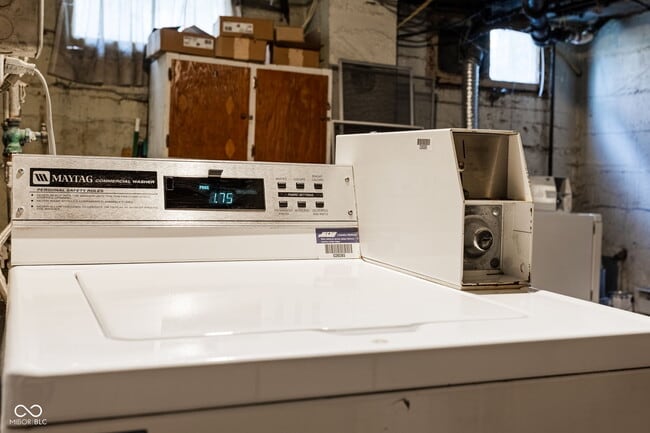 Building Photo - 784 Woodruff Pl E Dr