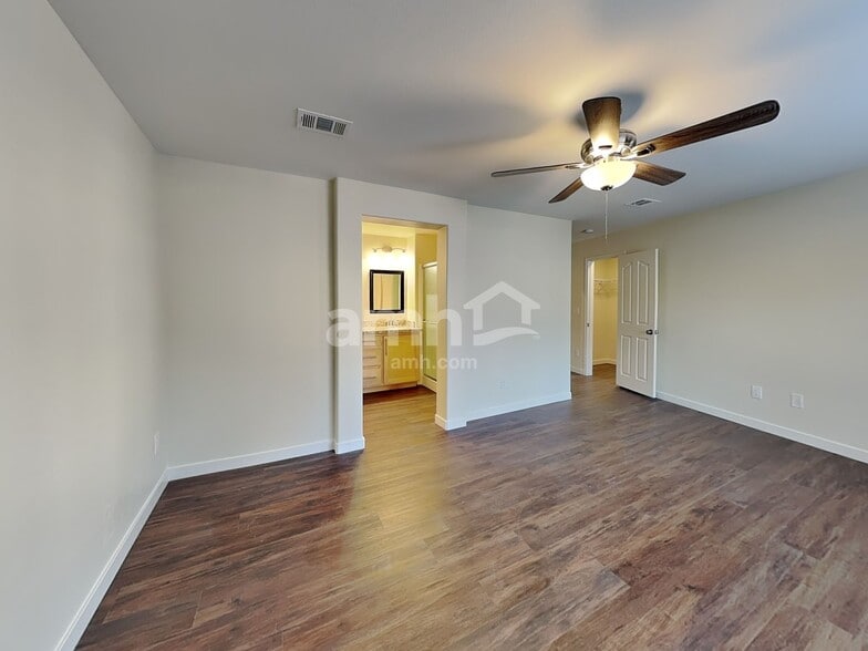 Building Photo - 9347 Brigham Ave