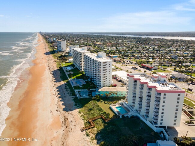 Building Photo - 1183 Ocean Shore Blvd